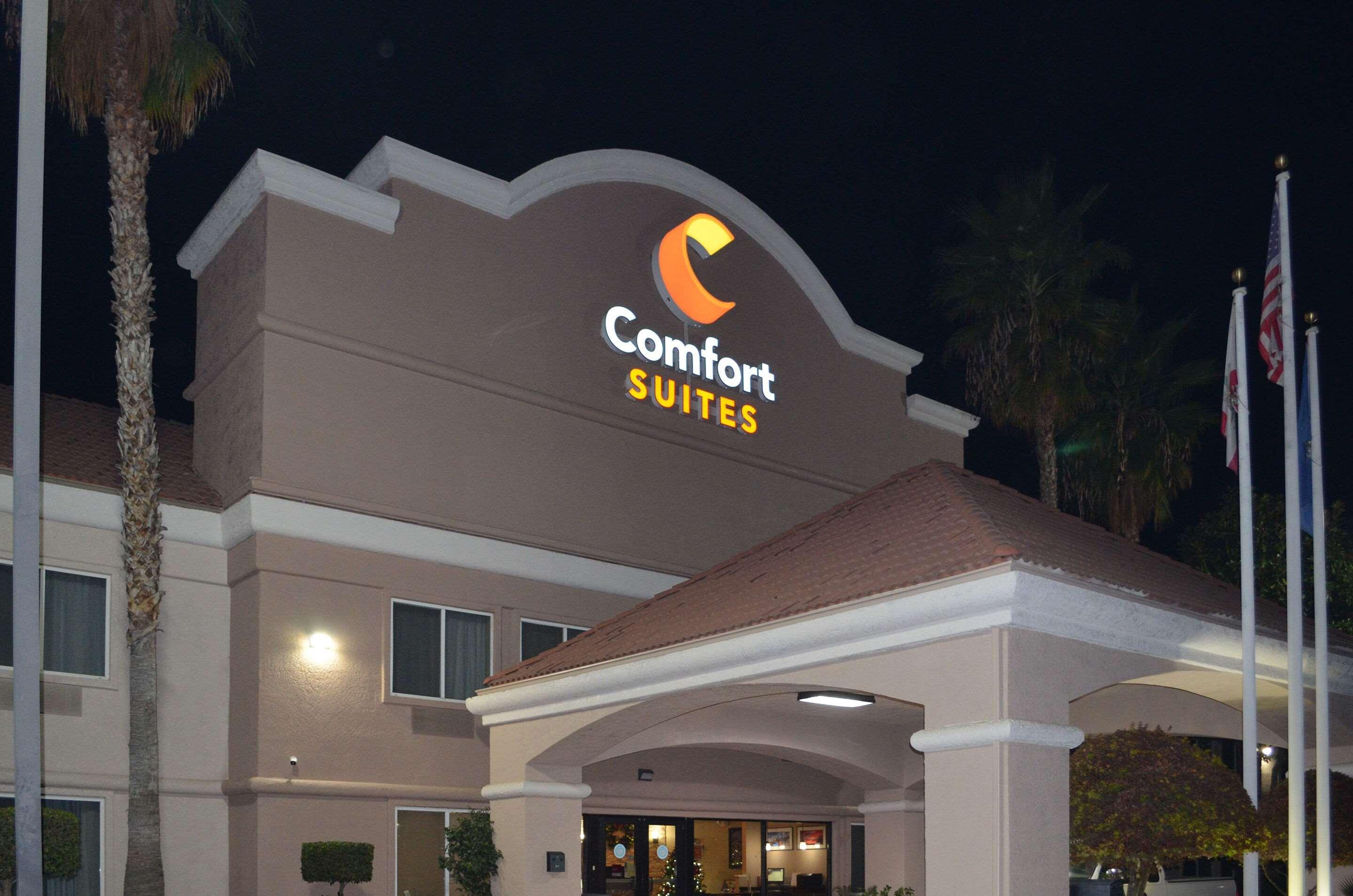 Comfort Suites Tulare Exteriér fotografie